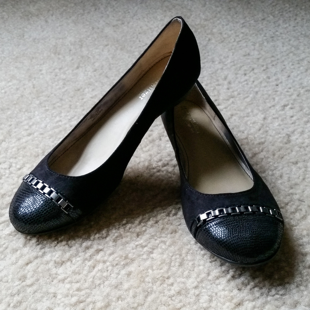 NWOT Naturalizer Hamlet Flats in Black 6.5M